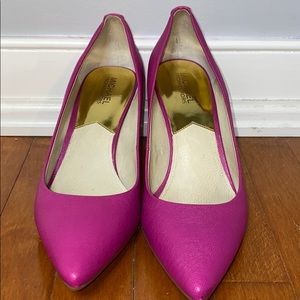 Michael Kors Fuschia Pump